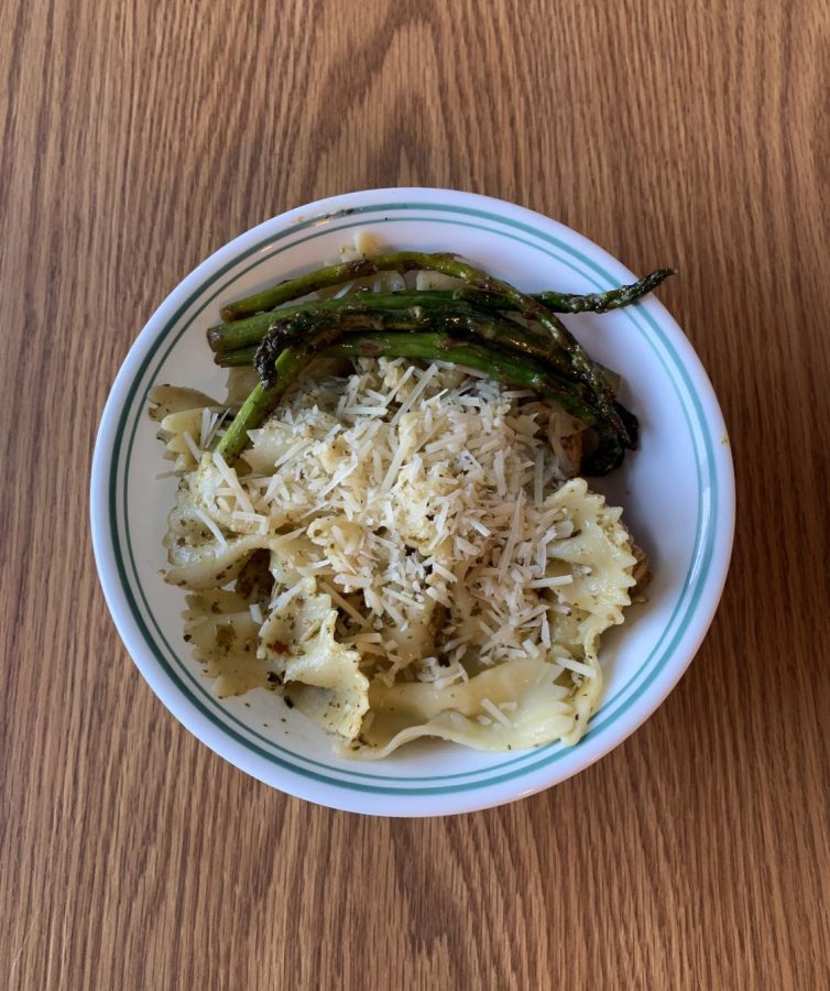 Family Recipes: Grilled Chicken Pesto Pasta with Asparagus