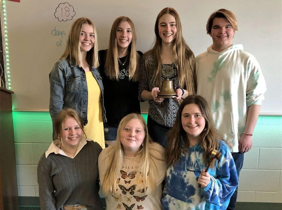 The+Key+Club+board.+Key+Club+is+a+club+dedicated+to+acts+of+service+and+volunteering+within+the+community.+Pictured+left+to+right%2C+Webmaster+Katelyn+Piechowski%2C+Vice+President+Brenna+Mosier%2C+President+Anna+Schumacher%2C+Unofficial+Co-Secretary+Ethan+Brunke%2C+Bulletin+Editor+Aleea+Lichtenberg%2C+Treasurer+Jenna+Tuinstra%2C+and+Secretary+Laurel+Miller.