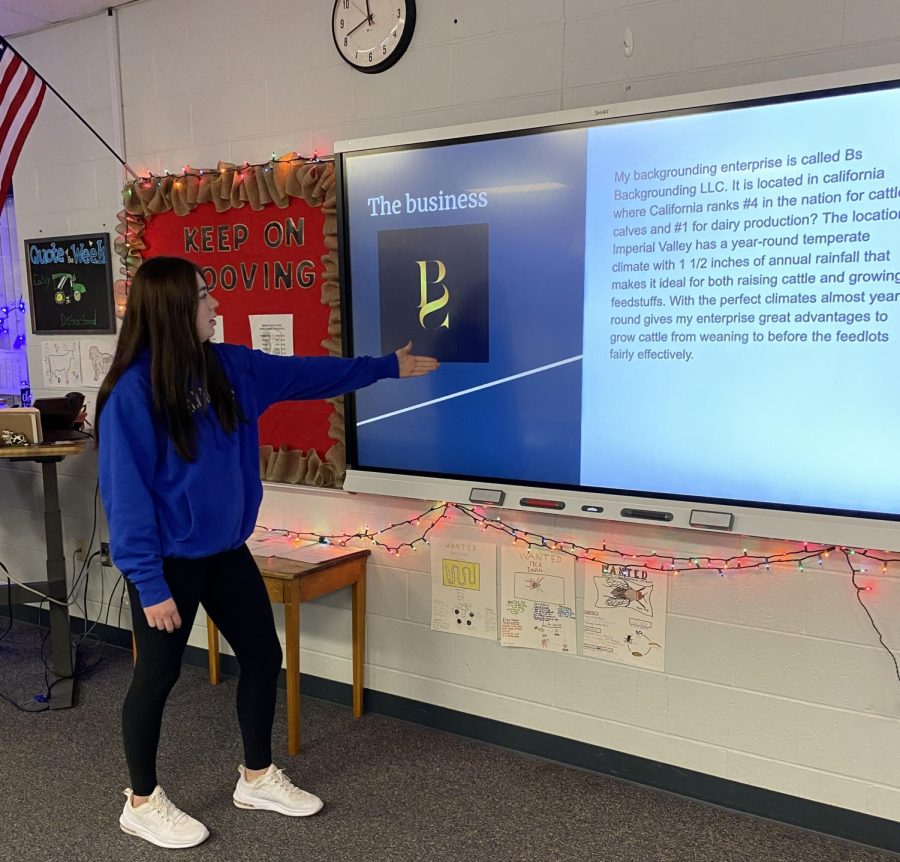 Early graduate Bianca Thom gives one of her last presentations during high school. The seniors who decide to graduate early will have their last day on Friday, Jan. 13. “I’m going to miss going to after school events with my friends,” Thom said.