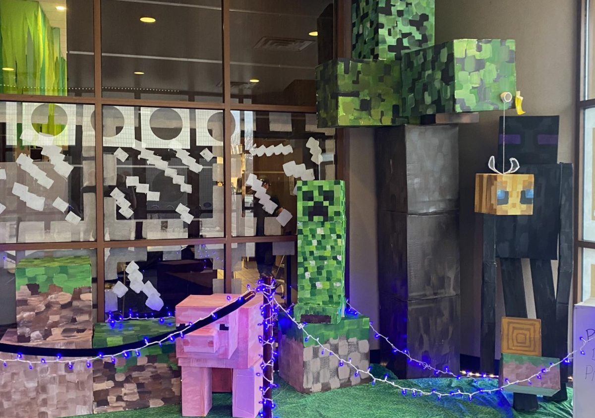 Decorations set up inside the movie theater represent mobs and blocks from Minecraft. The decorations were set up in most theaters around the country in their own way to help promote “A Minecraft Movie”. 