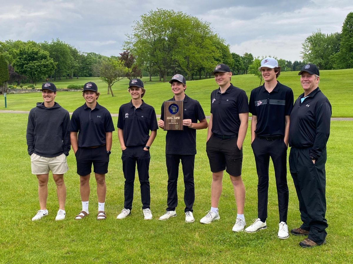 The golf team headed to Mascoutin Golf Course for their regional game. After winning they are now on their way to sectionals at Seymour. "We had a handful of matches where the weather was not ideal. During those tough conditions, the players played well and limited the impact it had on their game," Kilika said. 