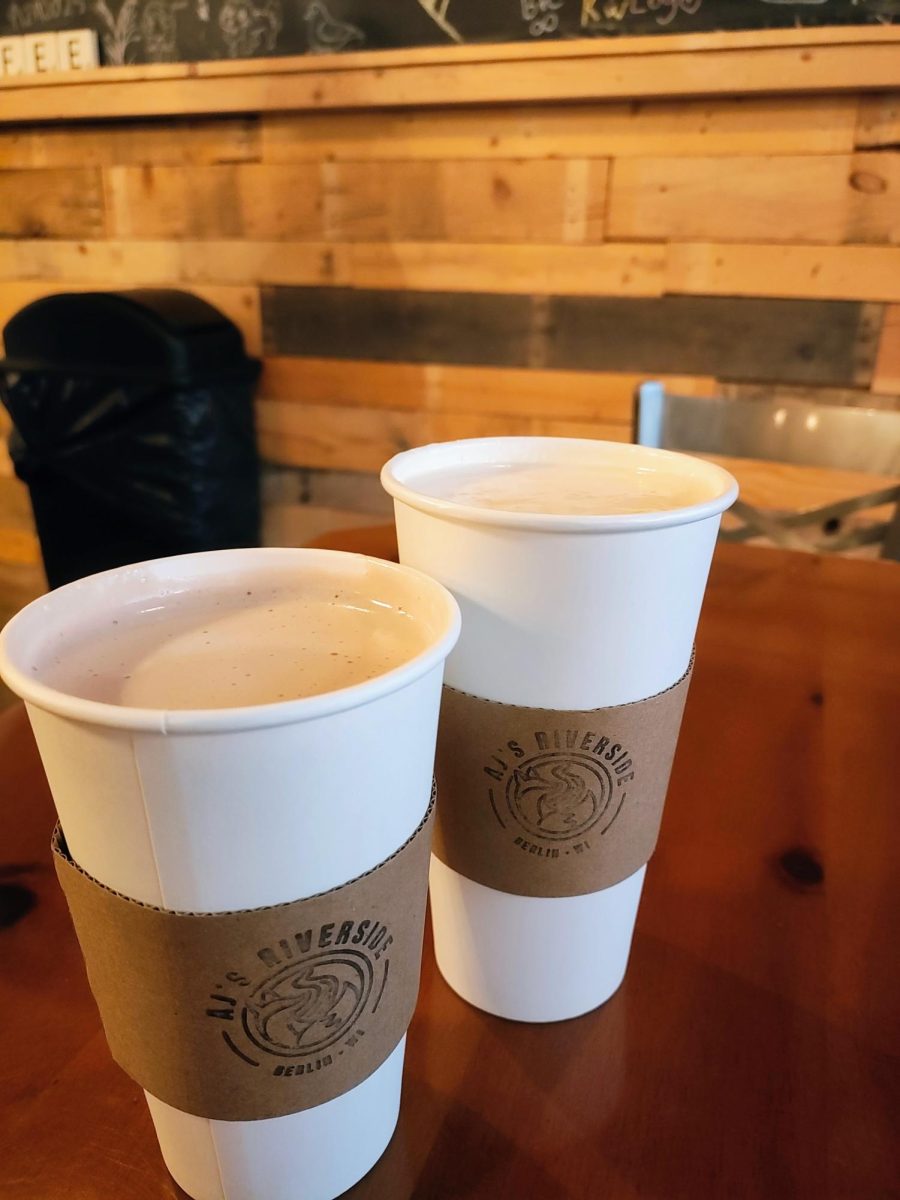 The pumpkin spice caramel chai latte (on left), was the best thing on the menu, it was delicious and comforting, 5/5. Hot chocolate (on right), was very well made and didn’t have any chalky taste that hot chocolate can often have, 4/5.