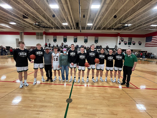 The basketball team helps raise money for parent Shannon Klawitter and social studies teacher Jennifer Leahy on Friday Jan.16 at Berlin High School.
